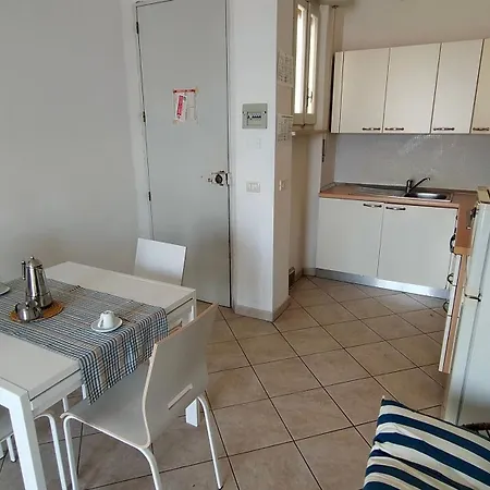 P313 Nr 106 Trilocale Sul Mare Con Ombrellone In Prima Fila 마르첼리