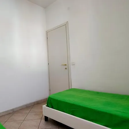 P313 Nr 106 Trilocale Sul Mare Con Ombrellone In Prima Fila Marcelli