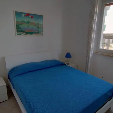 P313 Nr 106 Trilocale Sul Mare Con Ombrellone In Prima Fila