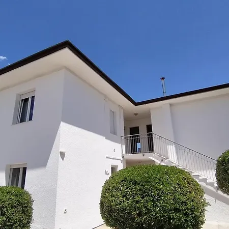 P313 Nr 106 Trilocale Sul Mare Con Ombrellone In Prima Fila