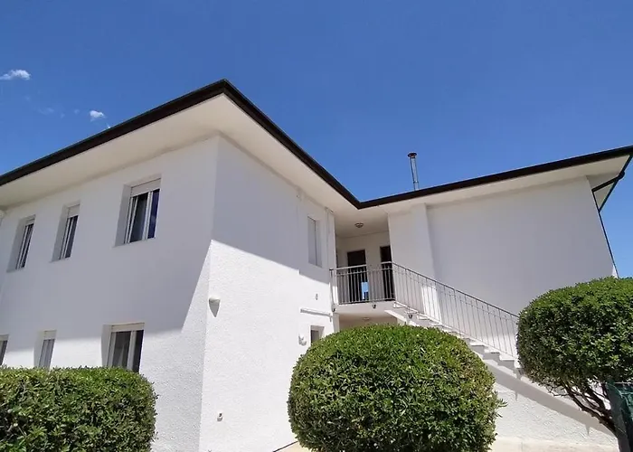 P313 Nr 106 Trilocale Sul Mare Con Ombrellone In Prima Fila